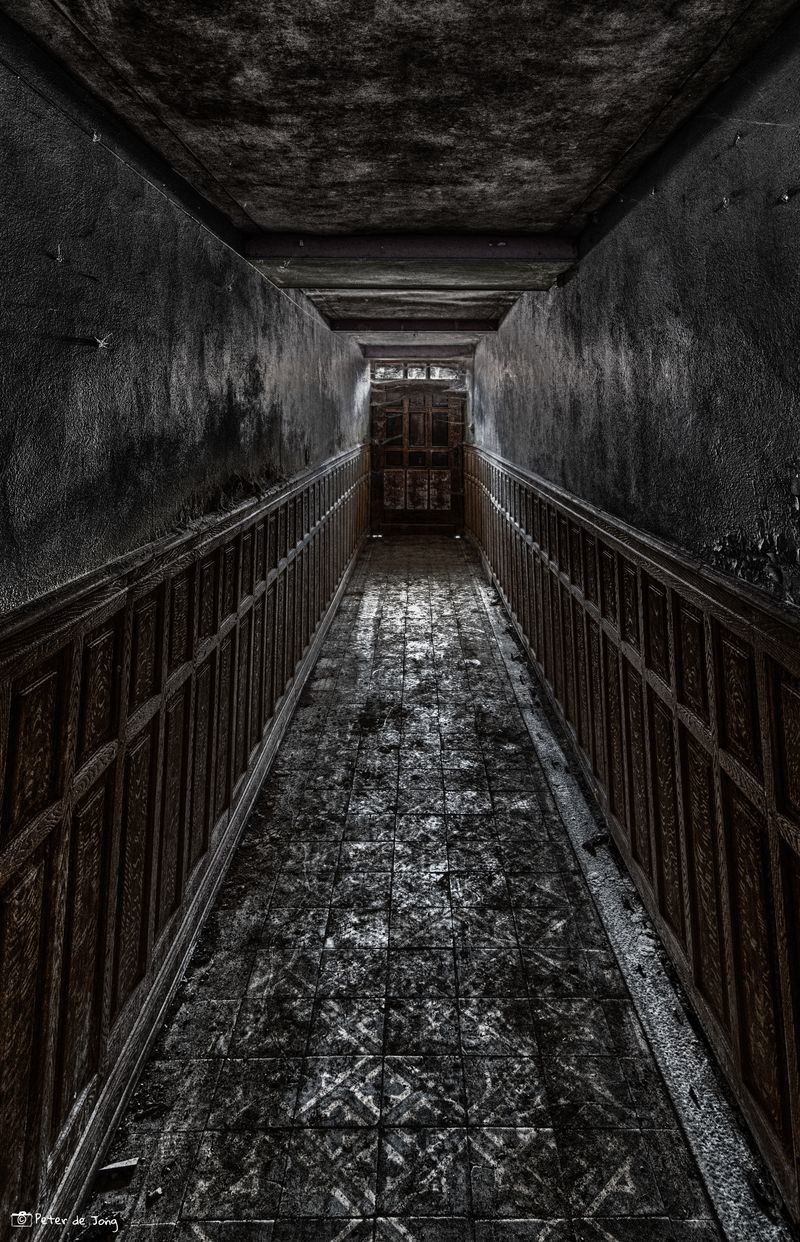 Urbex - Donkere gang